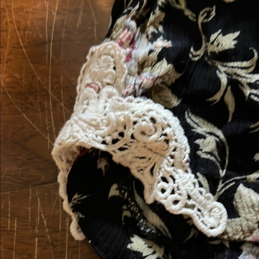 Boom boom jeans  Floral Lace Trim Shorts - Picture 5 of 6